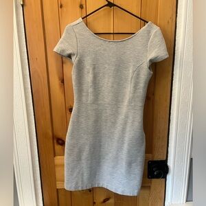 Banana Republic midi dress | grey Herringbone pattern | size 4